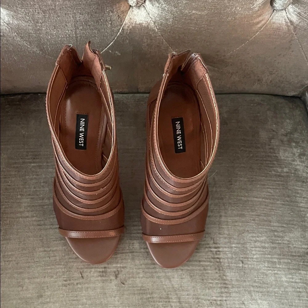 Nine West Women's Larang Peep Toe Stiletto Dress Booties Size 5.5 Cognac brown